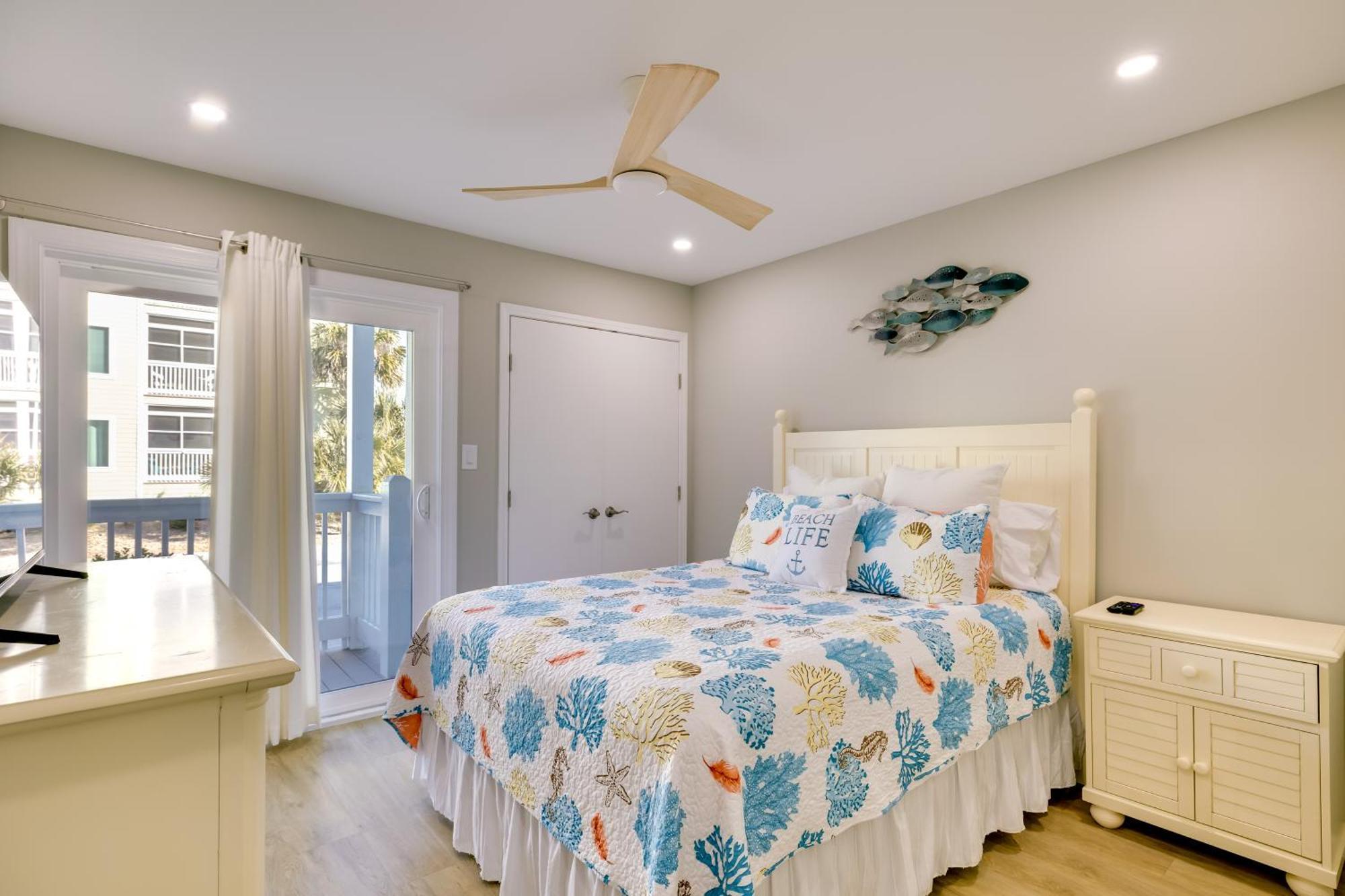 Emerald Isle Condo With Indoor Pool And Beach Access! Exterior photo