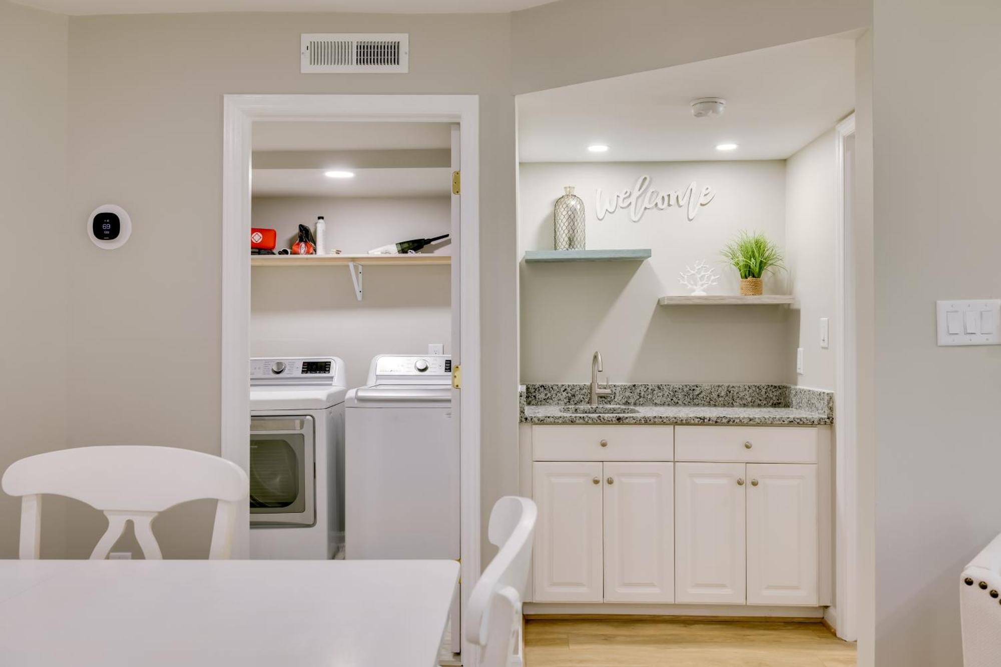 Emerald Isle Condo With Indoor Pool And Beach Access! Exterior photo